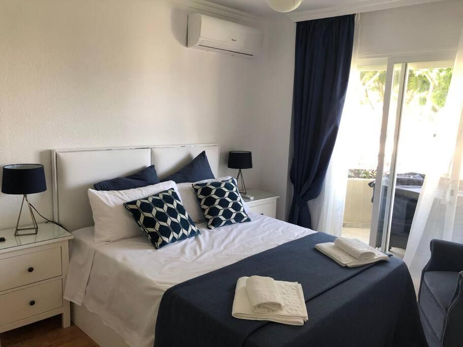 Apartamento Torremolinos 5 Personas + Parking + Piscina Todo El Ano Exterior photo