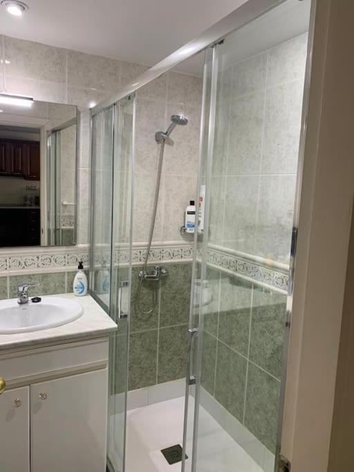 Apartamento Torremolinos 5 Personas + Parking + Piscina Todo El Ano Exterior photo