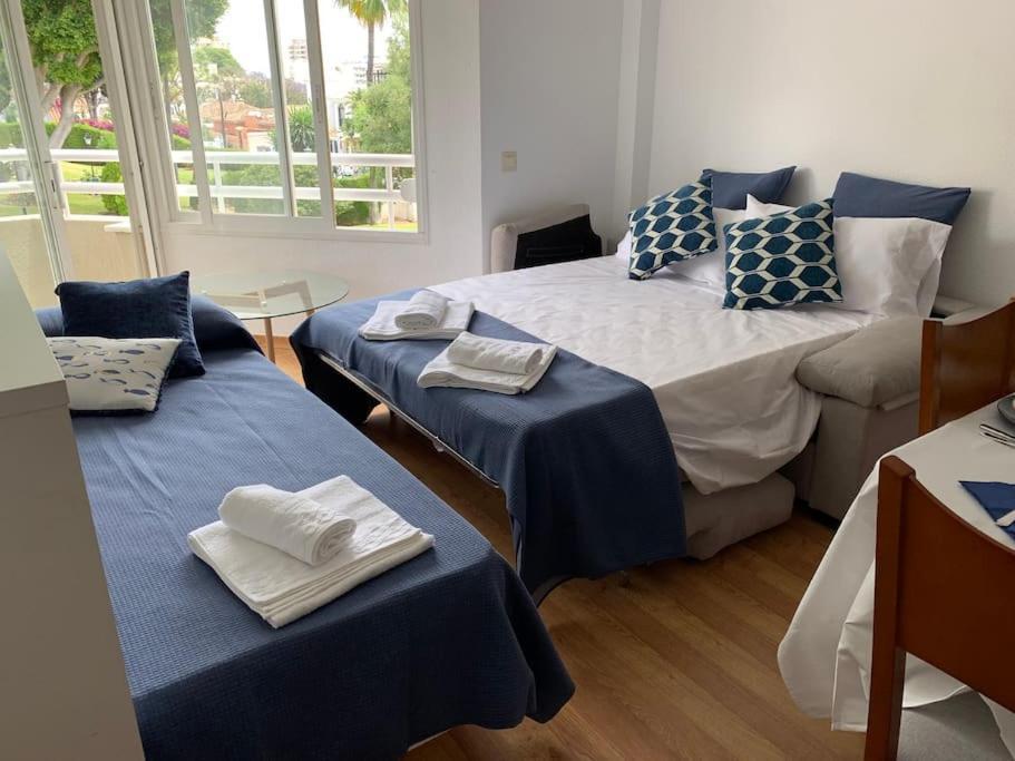 Apartamento Torremolinos 5 Personas + Parking + Piscina Todo El Ano Exterior photo